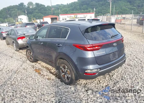 2020 Kia Sportage Lx z USA, uszkodzony, nr VIN KNDPMCAC0L7728569